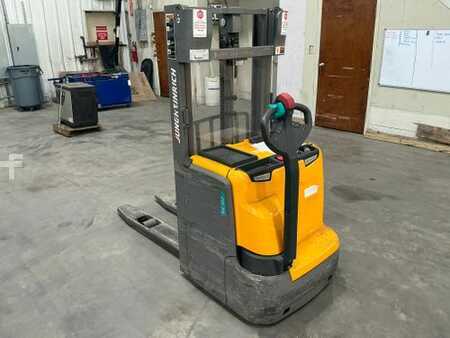 Electric Pallet Jacks 2022  Jungheinrich EJC212 (3)