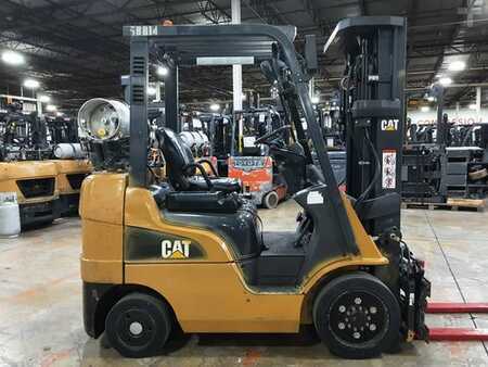 LPG VZV 2018  CAT Lift Trucks 2C50004 (1)