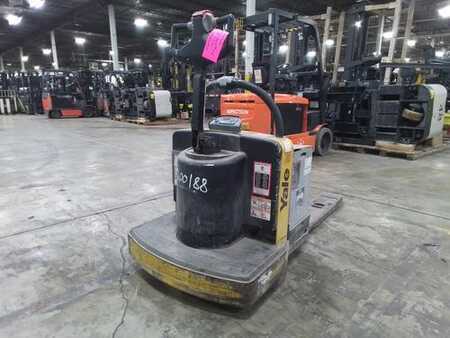 Electric Pallet Jacks 2015  Yale MPE060 (2)