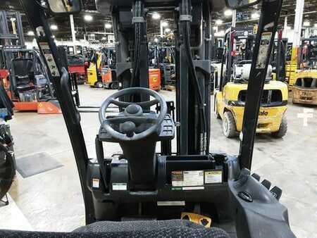 Propane Forklifts 2017  Yale GLC060 (6)