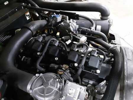 Propane Forklifts 2017  Yale GLC060 (7)