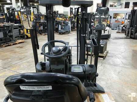 4 Wheels 2018  CAT Lift Trucks EC30N2 (6)