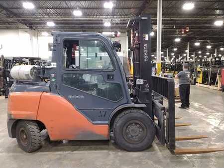 Propane Forklifts 2020  Toyota 8FG50U (1)