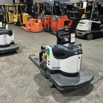 Electric Pallet Jacks 2013  Crown PE4500-60 (3)