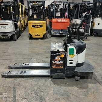 Electric Pallet Jacks 2013  Crown PE4500-60 (4)