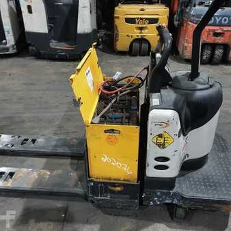 Electric Pallet Jacks 2016  Crown PE4500-60 (7)