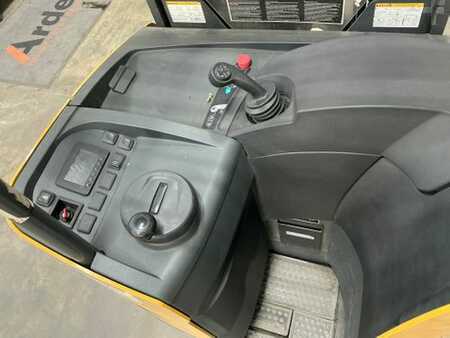Reach Trucks 2018  CAT Lift Trucks NR23 (6)