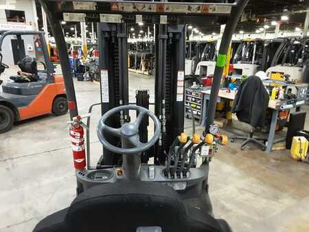 Propane Forklifts 2022  Crown C5 1000-50 (6)