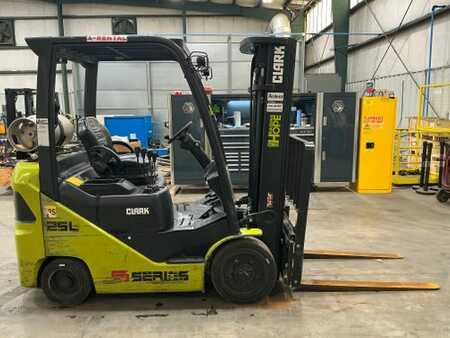 Propane Forklifts 2021  Clark S25CL (1)