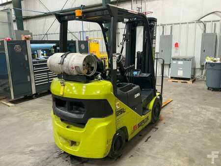 Propane Forklifts 2021  Clark S25CL (2)
