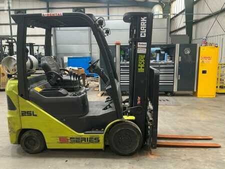 Propane Forklifts 2021  Clark S25CL (1)