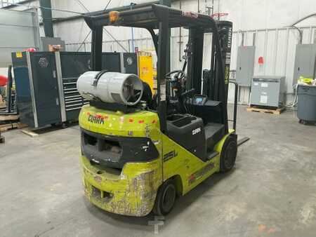 Propane Forklifts 2021  Clark S25CL (2)