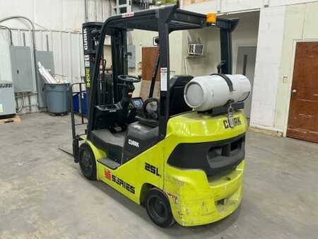 Propane Forklifts 2021  Clark S25CL (3)