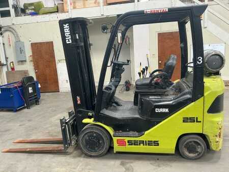 Propane Forklifts 2019  Clark S25CL (4)