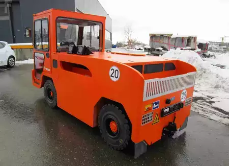 Tahač 2016  Volk EFZ 60 N (2)