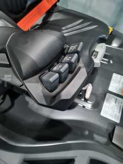 Elektro čtyřkolový VZV 2024 Mitsubishi FB25ACN (4)