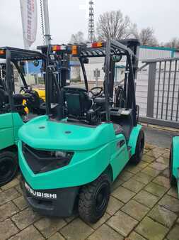 Diesel heftrucks 2023 Mitsubishi FD30N3 (2)