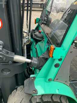 Carrelli elevatori diesel 2016  Mitsubishi FD50NT (5)