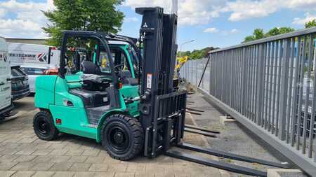 Carretilla elevadora diésel 2025  Mitsubishi FD50CN3 (1)