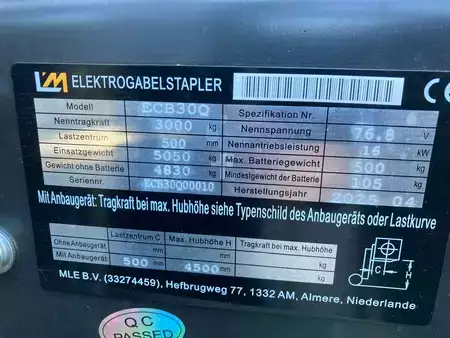 Elektro 4 Rad 2025  Mitsubishi L'M ECB30Q (6)