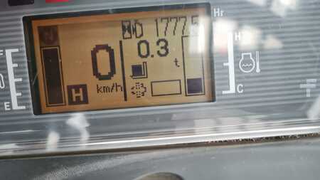 Dieselový VZV 2021  Mitsubishi FD50CNT (6)