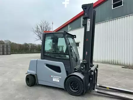 Elektro 4 Rad 2017  Mitsubishi FB50 S2 (1)