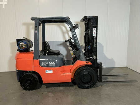 Treibgasstapler 2001  Toyota 02-7FGF30 (1)