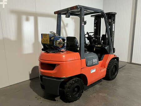 Treibgasstapler 2001  Toyota 02-7FGF30 (3)