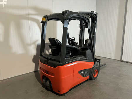 Eléctrico - 4 rodas 2014 Linde E14-02 (3)