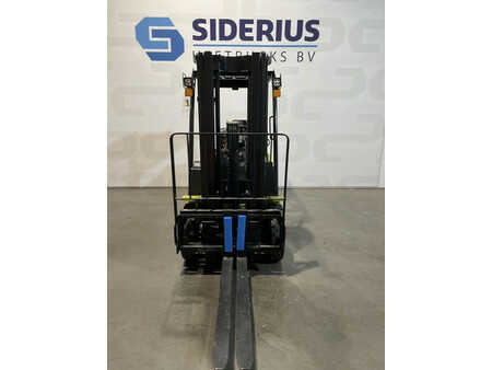 LPG VZV 2024  Clark S25L (5)