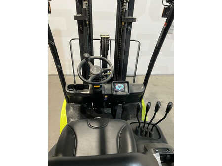 LPG VZV 2024  Clark S25L (6)