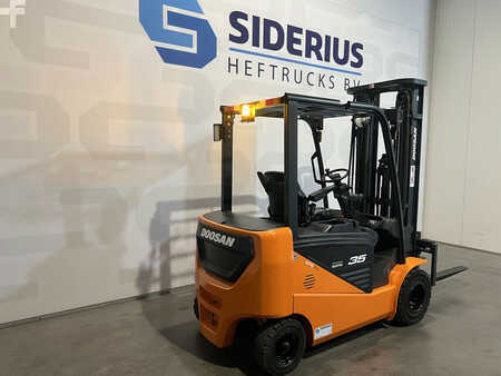 Elektro čtyřkolový VZV 2021  Doosan B34NS (2)
