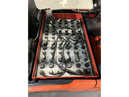 Sähkö - 4 pyör 2016  Linde E16C-02 (7)