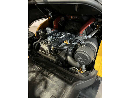 Diesel Forklifts 2021  Hyundai 30D-9V (11)