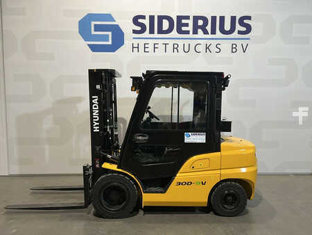 Diesel Forklifts 2021  Hyundai 30D-9V (2)