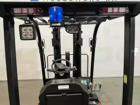 Electric - 4 wheels 2026  Clark STE16 (7)