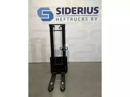 Pallet Stackers 2026  Clark WS12 (5)