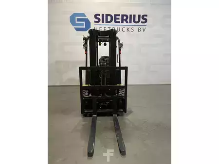 Electric - 4 wheels 2026  Clark L25XE (5)