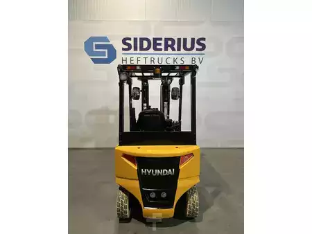 Electric - 4 wheels 2026  Hyundai 16BE-X (4)
