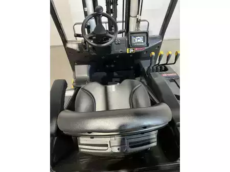 Electric - 4 wheels 2026  Hyundai 16BE-X (6)