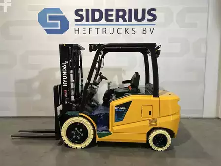 Sähkö - 4 pyör 2026  Hyundai 35BE-X (2)