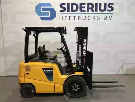 Elektromos 4 kerekű 2026  Hyundai 25BE-X (1)