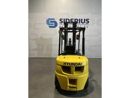 Dieseltrukki 2007  Hyundai 33D-7 (5)