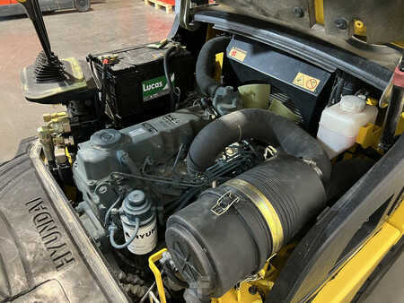 Dieseltrukki 2007  Hyundai 33D-7 (8)