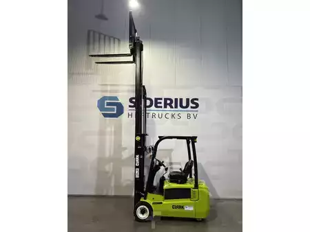 Carrelli elettrici 4 ruote 2019  Clark GTX20S (3)