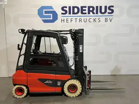 4-wiel elektrische heftrucks 2015  Linde E30-01 (1)