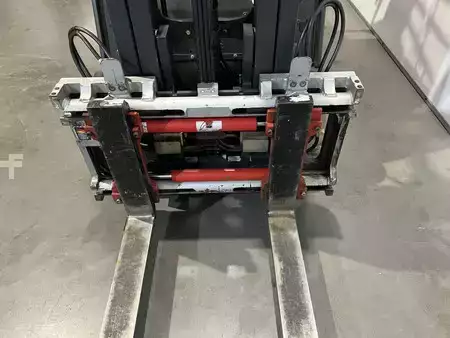 4-wiel elektrische heftrucks 2015  Linde E30-01 (7)