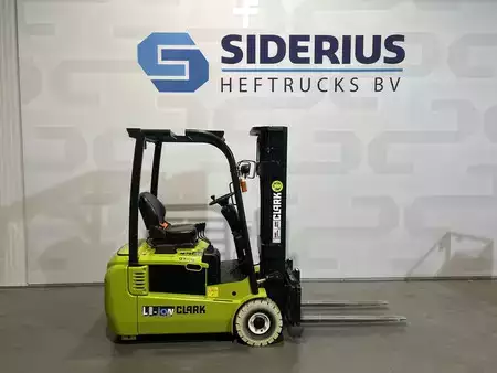 Chariots électriques à 4 roues 2022  Clark GTX16 (1)