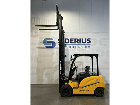 El Truck - 4-hjul 2022  ACTIE - HYUNDAI 30B-7A (12)