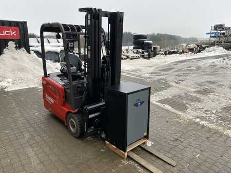 Diesel Forklifts 2022  Manitou ME318 (5) 